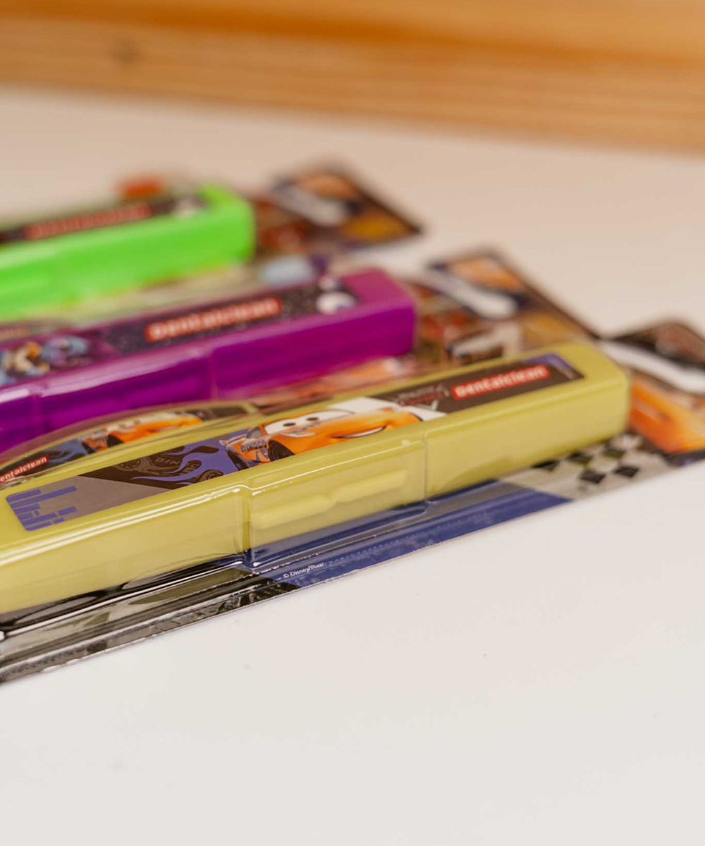 Escova de Dente Carros e Jovens Jedi - Escova e Estojo (+3 anos) - Imagem 3